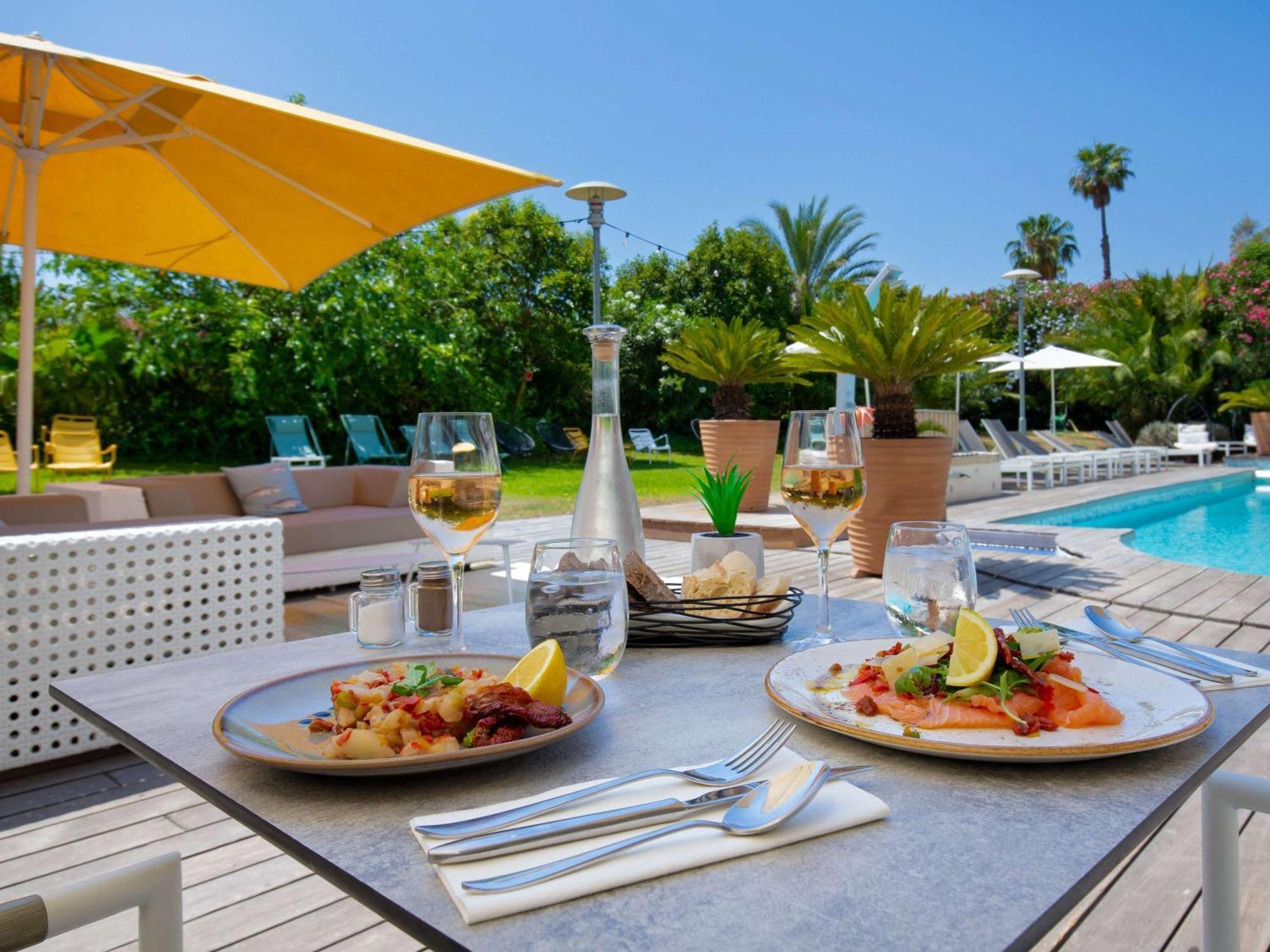 Mercure Hyeres Centre Cote D'Azur Exterior foto